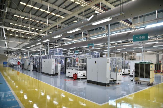 鋰電池無塵車間裝修設計：溫濕度控制/空調機組/工藝管道/壓差控制   CEIDI西遞